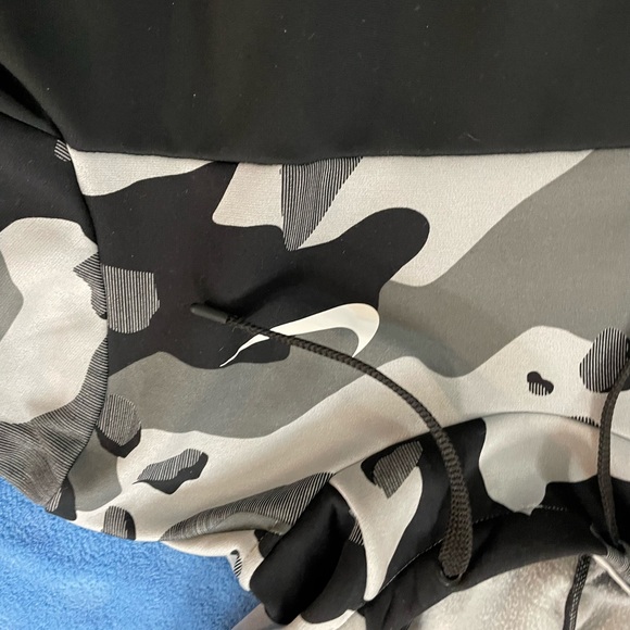 Pullover - Picture 4 of 5